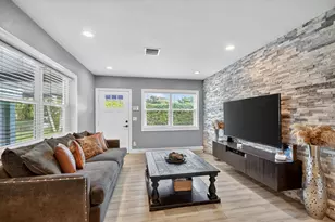 814 44th St, West Palm Beach, FL 33407 - Photo 9