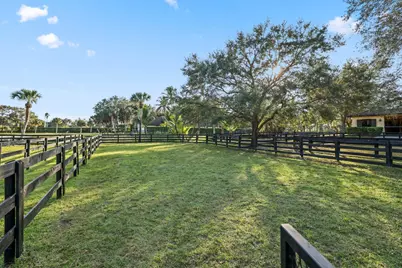 4980 Stables Way, Wellington, FL 33414 - Photo 15