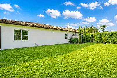 9240 Greenspire Lane, Lake Worth, FL 33467 - Photo 25