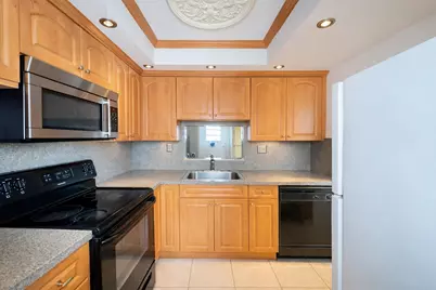 5041 W Oakland Park Boulevard #111, Lauderdale Lakes, FL 33313 - Photo 7