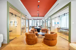 11 NE 6th St, Miami, FL 33132 - Photo 25