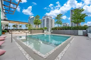 11 NE 6th St, Miami, FL 33132 - Photo 15