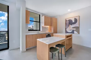 11 NE 6th St, Miami, FL 33132 - Photo 7