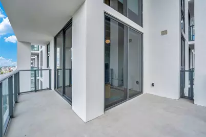 11 NE 6th Street #2201, Miami, FL 33132 - Photo 13