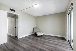 500 Village Green Cir W, Lake Worth Beach, FL 33461 - Photo 11