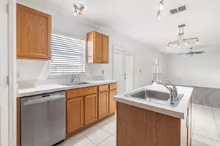 981 SW McElroy Ave, Port Saint Lucie, FL 34984 - Photo 15