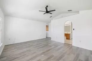 981 SW McElroy Ave, Port Saint Lucie, FL 34984 - Photo 17