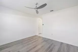 981 SW McElroy Ave, Port Saint Lucie, FL 34984 - Photo 33