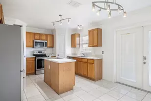 981 SW McElroy Ave, Port Saint Lucie, FL 34984 - Photo 13