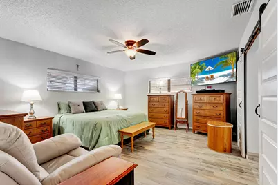 10306 Greentrail Drive N, Boynton Beach, FL 33436 - Photo 15