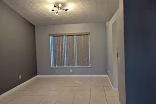 1122 SE Puritan Ln, Port Saint Lucie, FL 34983 - Photo 11