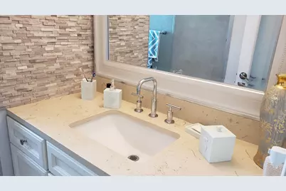 3755 Via Poinciana #304, Lake Worth, FL 33467 - Photo 13