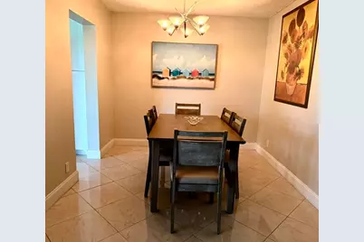 3755 Via Poinciana #304, Lake Worth, FL 33467 - Photo 5