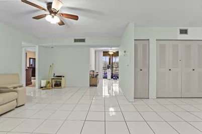 5280 Las Verdes Circle #219, Delray Beach, FL 33484 - Photo 7