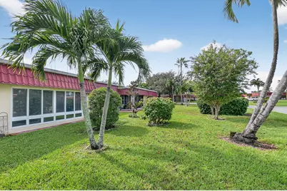 676 Laconia Circle #B, Lake Worth, FL 33467 - Photo 17