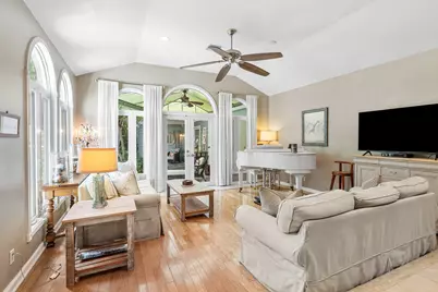 802 NE 2nd Street, Delray Beach, FL 33483 - Photo 17