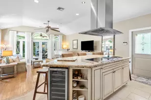 802 NE 2nd St, Delray Beach, FL 33483 - Photo 13