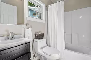 802 NE 2nd St, Delray Beach, FL 33483 - Photo 41