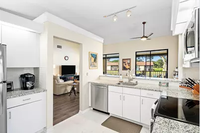 10423 S Circle Lake Drive #202, Boynton Beach, FL 33437 - Photo 13