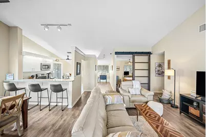 10423 S Circle Lake Drive #202, Boynton Beach, FL 33437 - Photo 1