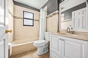 16888 W Hialeah Dr, The Acreage, FL 33470 - Photo 13