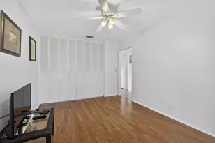 2833 Crosley Dr W, West Palm Beach, FL 33415 - Photo 17