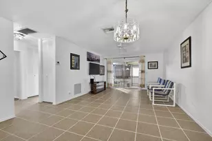 2833 Crosley Dr W, West Palm Beach, FL 33415 - Photo 7