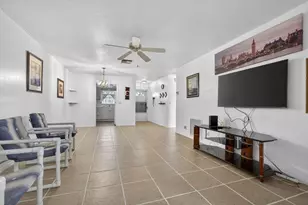 2833 Crosley Dr W, West Palm Beach, FL 33415 - Photo 11