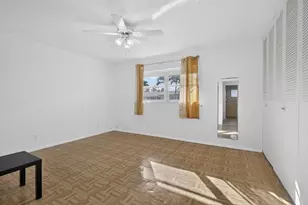 2833 Crosley Dr W, West Palm Beach, FL 33415 - Photo 19