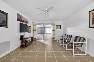 2833 Crosley Dr W, West Palm Beach, FL 33415 - Photo 9