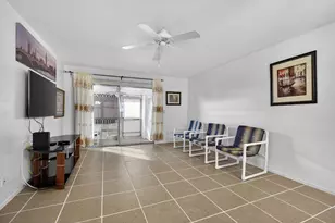 2833 Crosley Dr W, West Palm Beach, FL 33415 - Photo 9