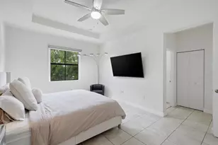 10441 W 32nd Ln, Hialeah, FL 33018 - Photo 11