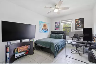 10441 W 32nd Lane, Hialeah, FL 33018 - Photo 15