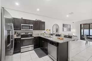 10441 W 32nd Ln, Hialeah, FL 33018 - Photo 3