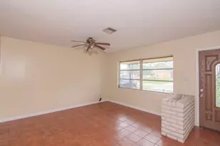 557 SW Duval Ave, Port Saint Lucie, FL 34983 - Photo 7