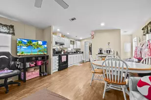 8333 SE Sandy Ln, Hobe Sound, FL 33455 - Photo 7
