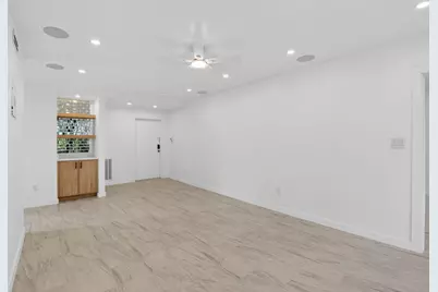 7819 Lakeside Boulevard #812, Boca Raton, FL 33434 - Photo 3