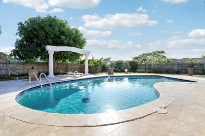 10868 Larch Court, Palm Beach Gardens, FL 33418 - Photo 17