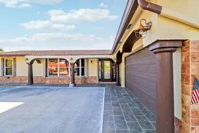 10868 Larch Court, Palm Beach Gardens, FL 33418 - Photo 1