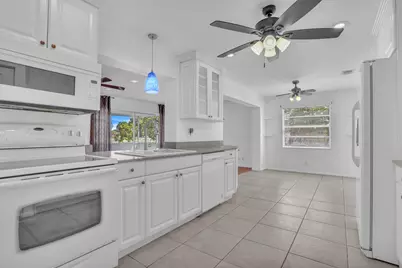 7116 Pine Bluff Drive, Lake Worth, FL 33467 - Photo 15