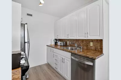 4051 Guildford C, Boca Raton, FL 33434 - Photo 5