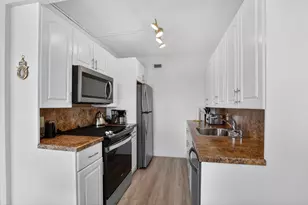 4051 Guildford C, Boca Raton, FL 33434 - Photo 3