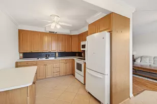 3007 Yarmouth A, Boca Raton, FL 33434 - Photo 11