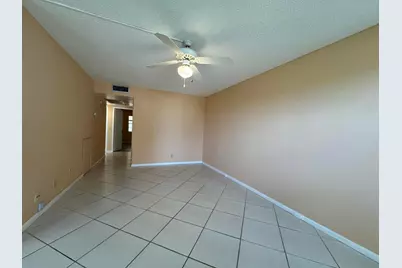 4053 Hythe C, Boca Raton, FL 33434 - Photo 13