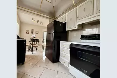 470 Capri J, Delray Beach, FL 33484 - Photo 7