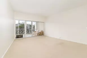 389 S Lake Dr, Palm Beach, FL 33480 - Photo 15