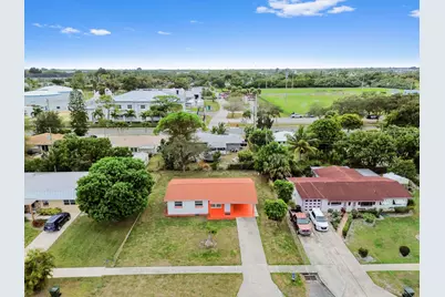 908 SE Hall Street, Stuart, FL 34994 - Photo 19