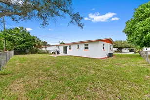 908 SE Hall St, Stuart, FL 34994 - Photo 21