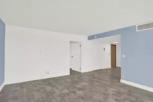 5460 N Ocean Dr, Singer Island, FL 33404 - Photo 25