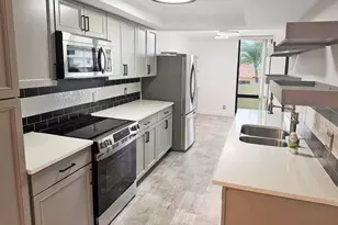 5460 N Ocean Dr, Singer Island, FL 33404 - Photo 9